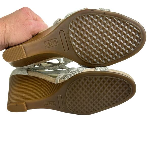 Aerosoles Glossary Wedge Leather Sandals Gray Strappy Size 10 - Picture 5 of 10